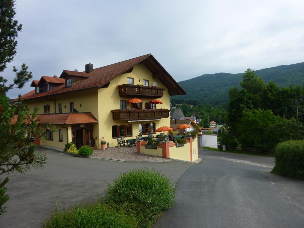 Pension / Ferienwohnungen Ludwig Римбах Екстериор снимка