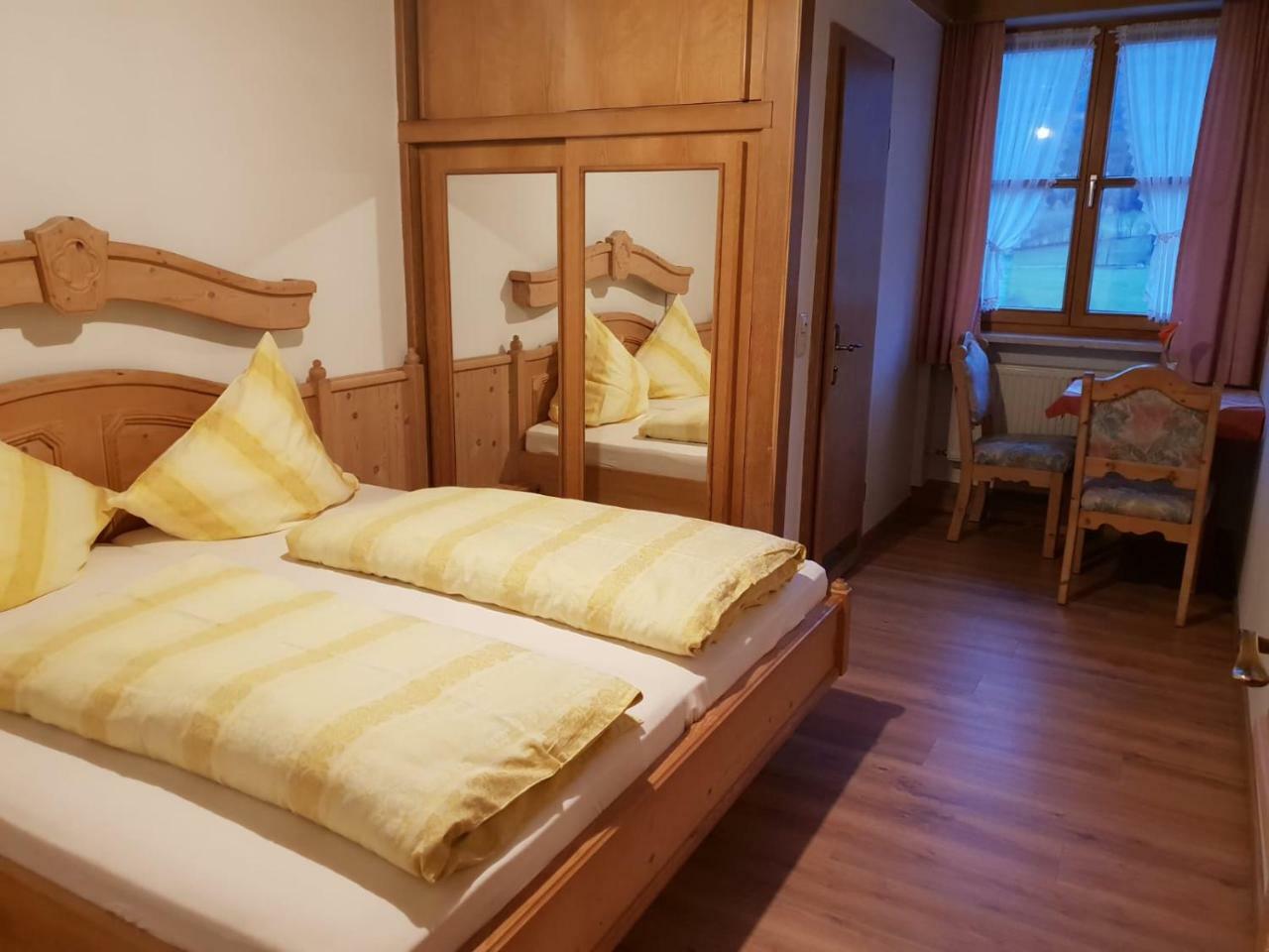 Pension / Ferienwohnungen Ludwig Римбах Екстериор снимка